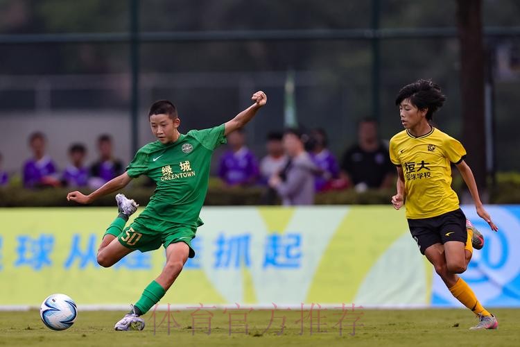 中青赛U-13半决赛,浙江主场3比2险胜长沙麓山国际 中青赛U-13半决赛,浙江主场3比2险胜长沙麓山国际